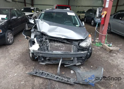 2017 Hyundai Elantra Gt z USA, uszkodzony, nr VIN KMHD35LH6HU351812